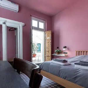 https://la-locanda-del-teatro.italymilanhotels.net